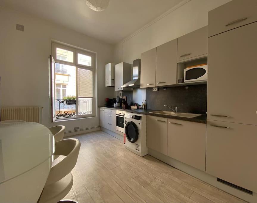 Ferienwohnung The Maiden'S Rouen Exterior foto